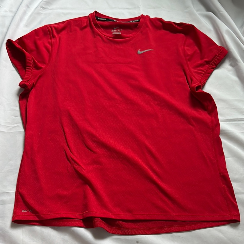 Red Nike Dri-Fit Running Shirt, Short Sleeve Nike Running Top, Size XL